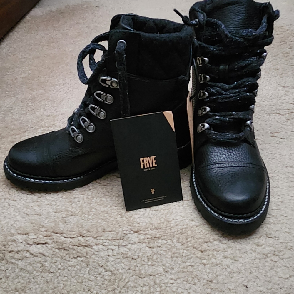 NWT Frye Women's Black Leather Hiker Boots - Samantha Boot Size 5.5 Medium Width